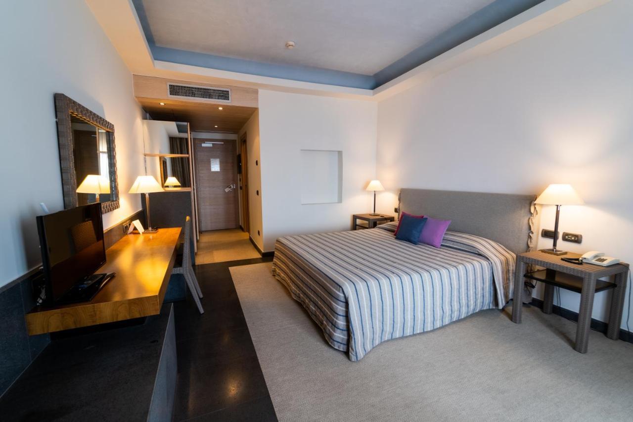 Santa Tecla Palace 4*